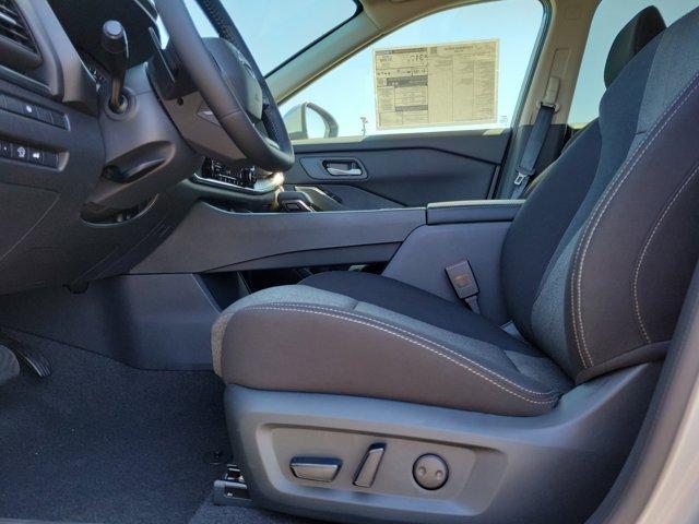 new 2025 Nissan Rogue car