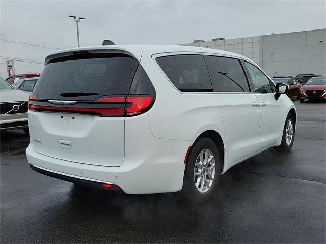 used 2023 Chrysler Pacifica car, priced at $24,985