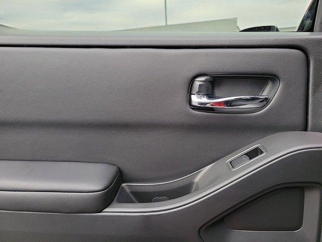 new 2025 Nissan Frontier car