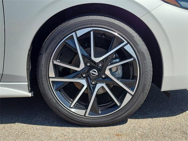 used 2025 Nissan Sentra car, priced at $28,797