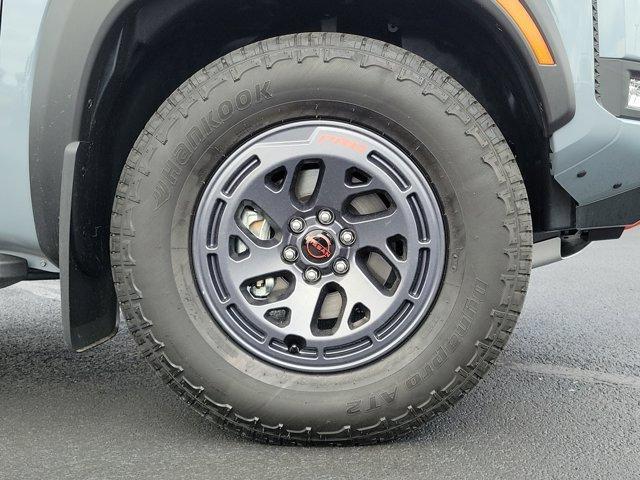 new 2025 Nissan Frontier car