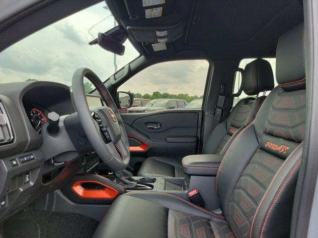 new 2025 Nissan Frontier car