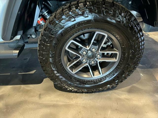 used 2021 Jeep Gladiator car, priced at $39,481