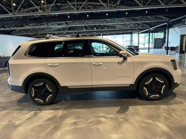 used 2023 Kia Telluride car, priced at $33,881