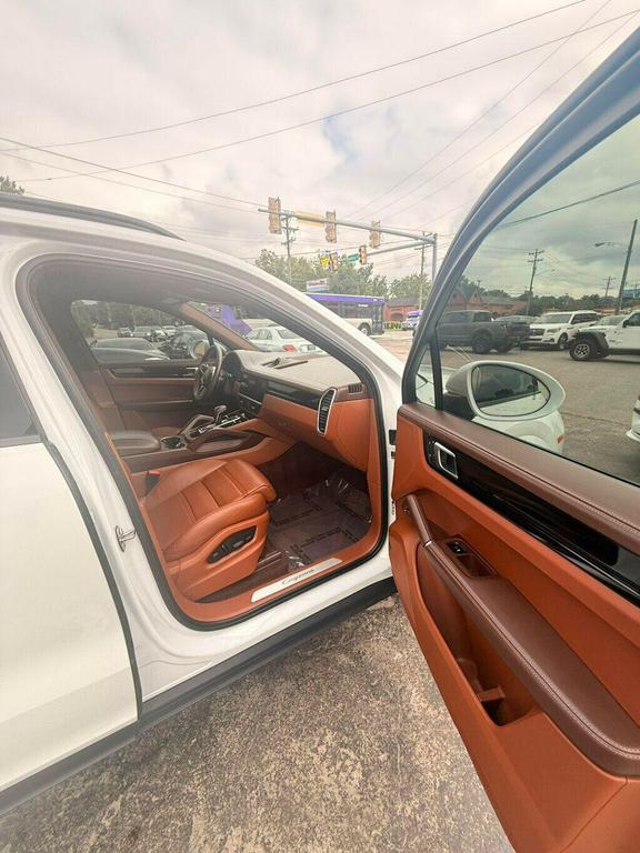 used 2022 Porsche Cayenne car, priced at $53,881