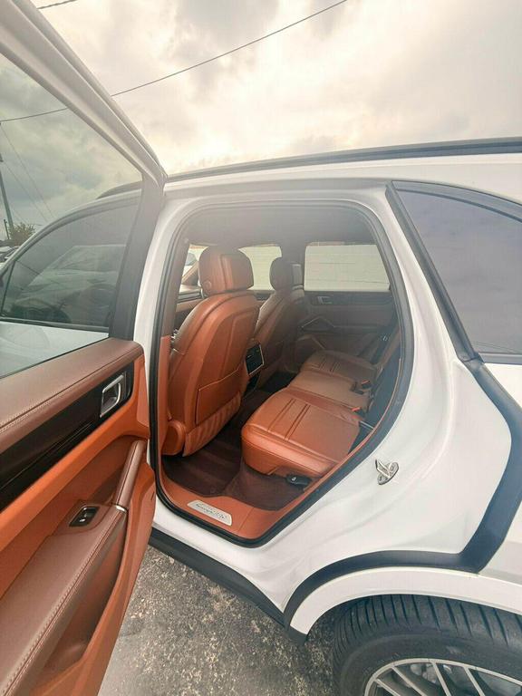 used 2022 Porsche Cayenne car, priced at $53,881