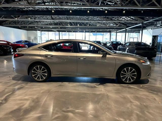 used 2021 Lexus ES 300h car, priced at $34,881