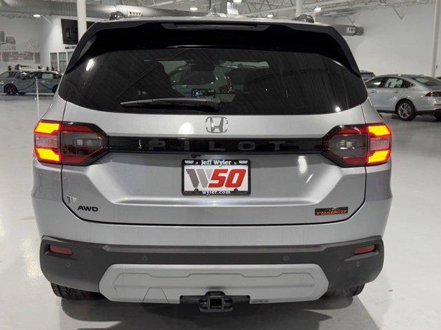 new 2025 Honda Pilot car, priced at $47,553