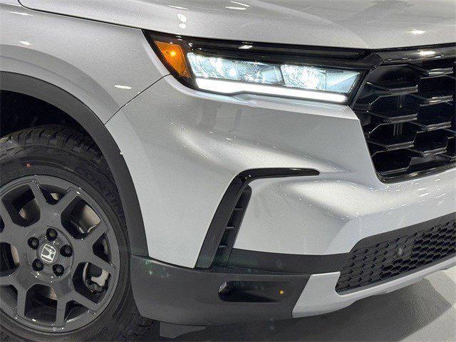 new 2025 Honda Pilot car, priced at $48,350