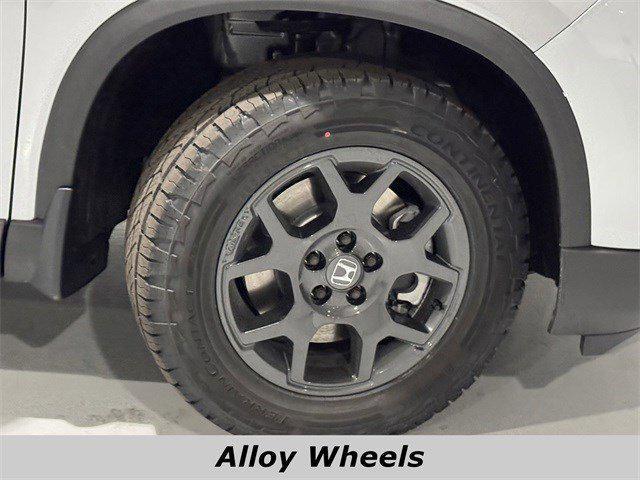 new 2025 Honda Pilot car, priced at $48,350