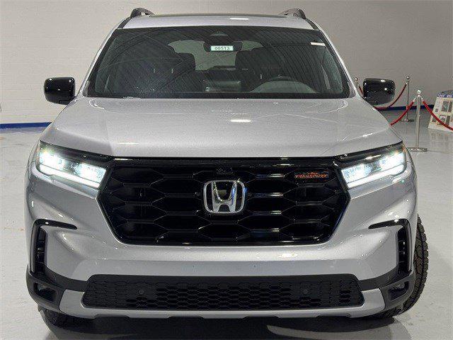 new 2025 Honda Pilot car, priced at $48,350