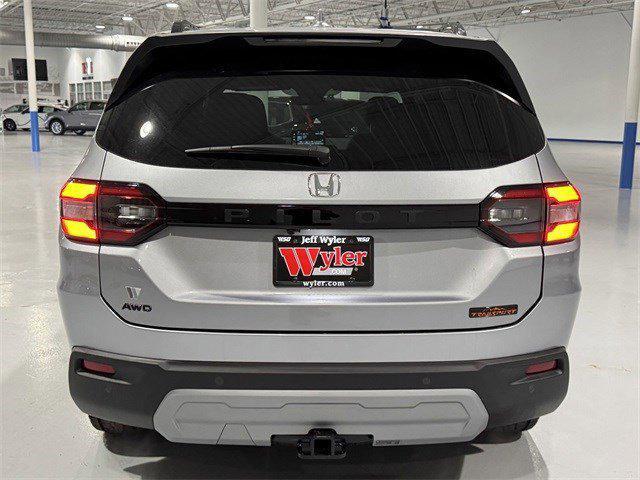 new 2025 Honda Pilot car, priced at $48,350