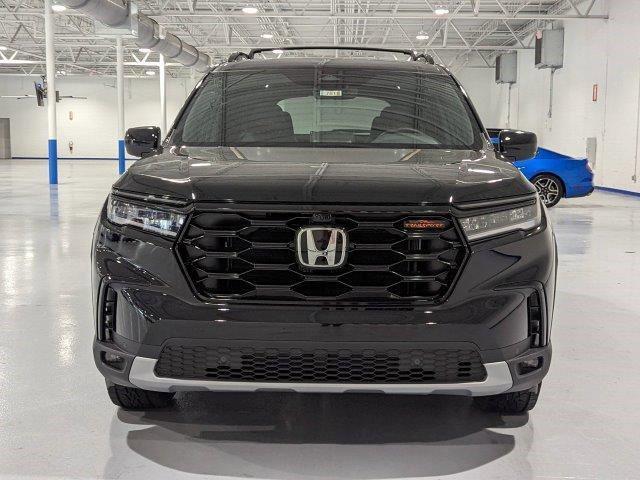 new 2025 Honda Pilot car, priced at $46,833