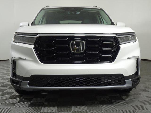 new 2025 Honda Pilot car, priced at $47,085