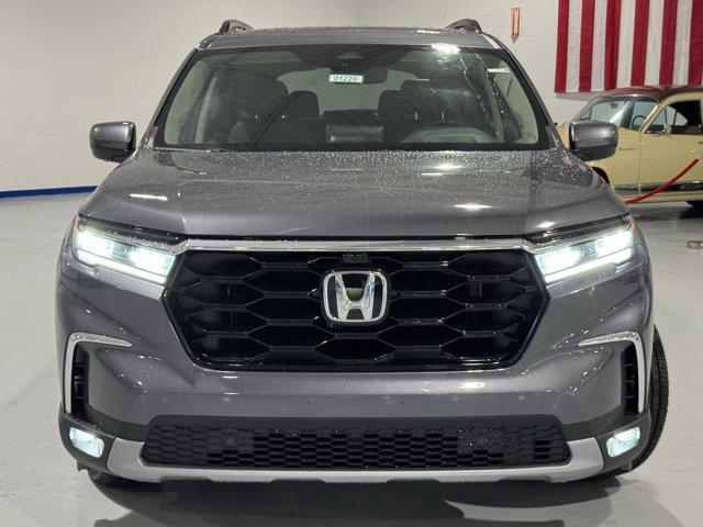new 2025 Honda Pilot car, priced at $51,530