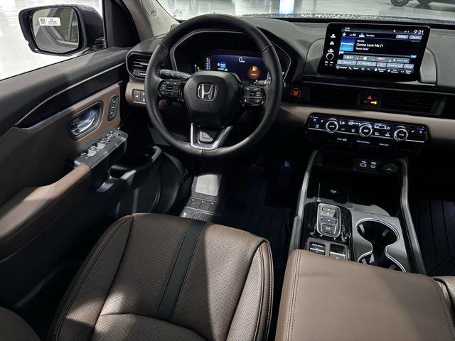 new 2025 Honda Pilot car, priced at $51,530