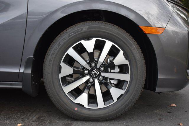 new 2025 Honda Odyssey car, priced at $40,053