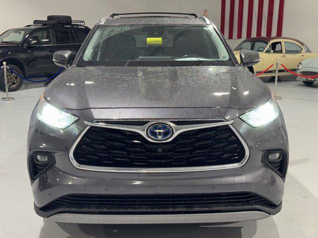 used 2022 Toyota Highlander Hybrid car, priced at $36,829