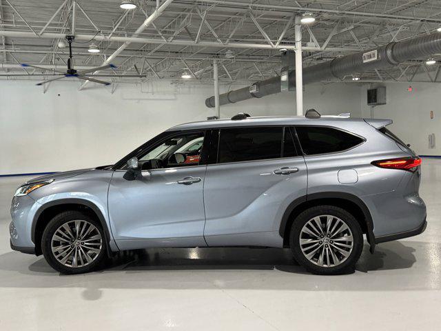 used 2022 Toyota Highlander car, priced at $36,415