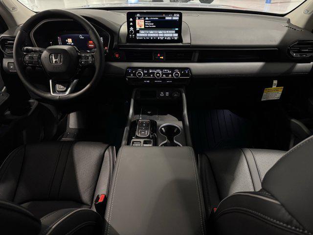 new 2025 Honda Pilot car, priced at $52,715