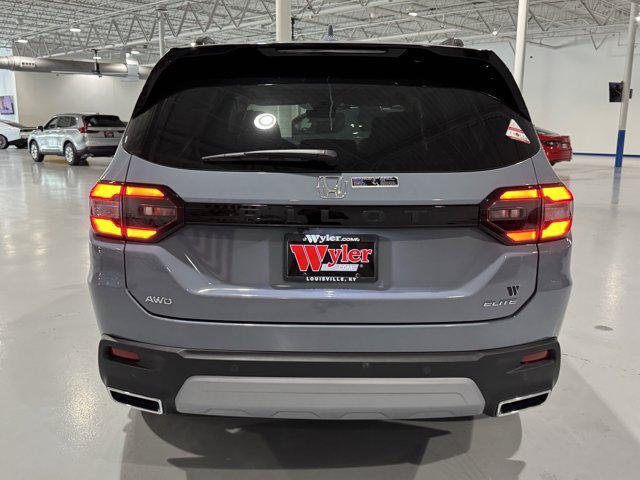 new 2025 Honda Pilot car, priced at $52,715