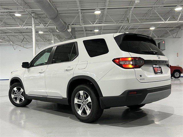 new 2025 Honda Pilot car, priced at $45,022