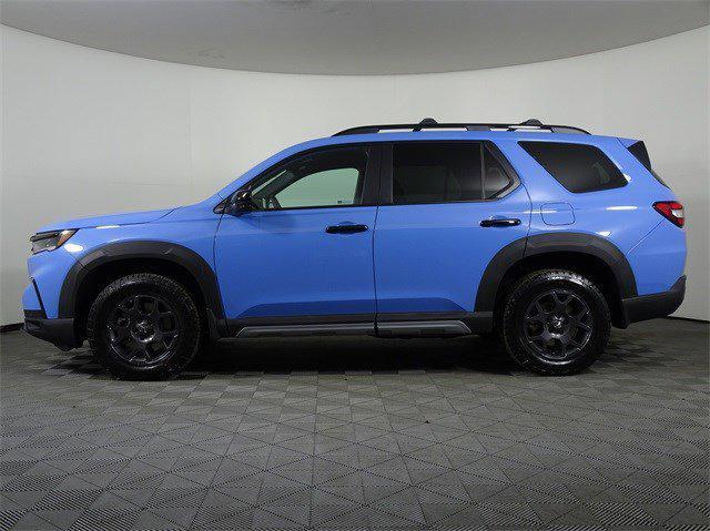 new 2025 Honda Pilot car, priced at $47,642