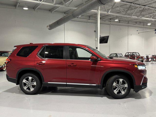 used 2025 Honda Pilot car, priced at $45,385
