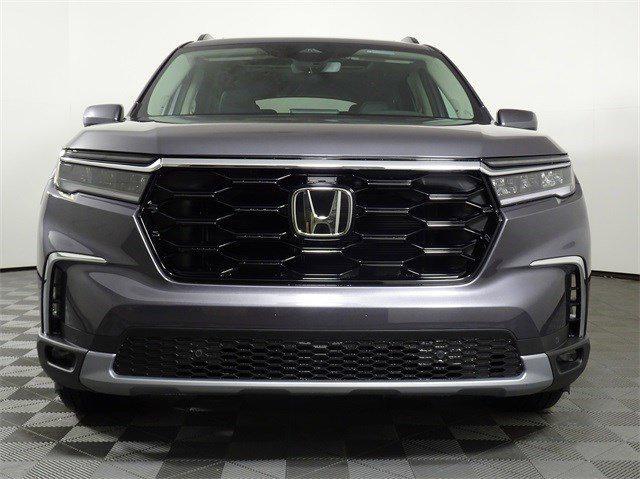 new 2025 Honda Pilot car, priced at $47,177