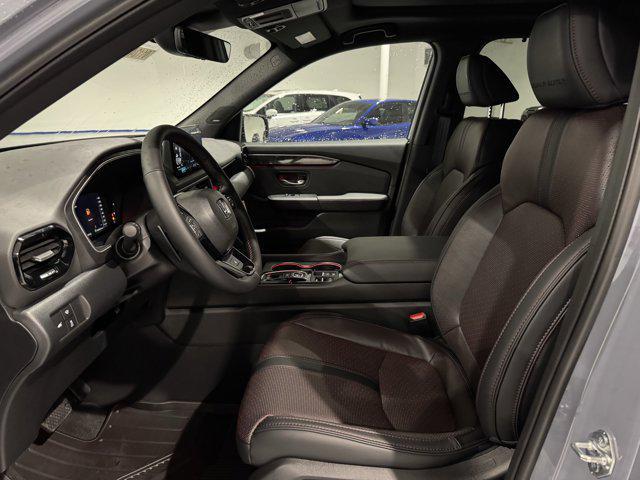 new 2025 Honda Pilot car, priced at $54,715