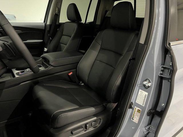 new 2025 Honda Ridgeline car, priced at $40,118