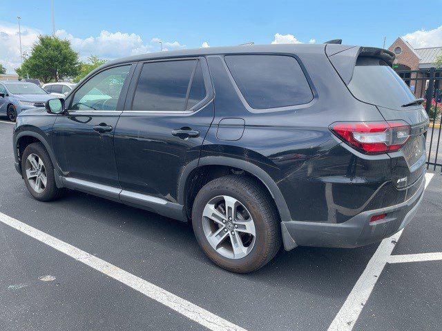 used 2025 Honda Pilot car, priced at $47,050