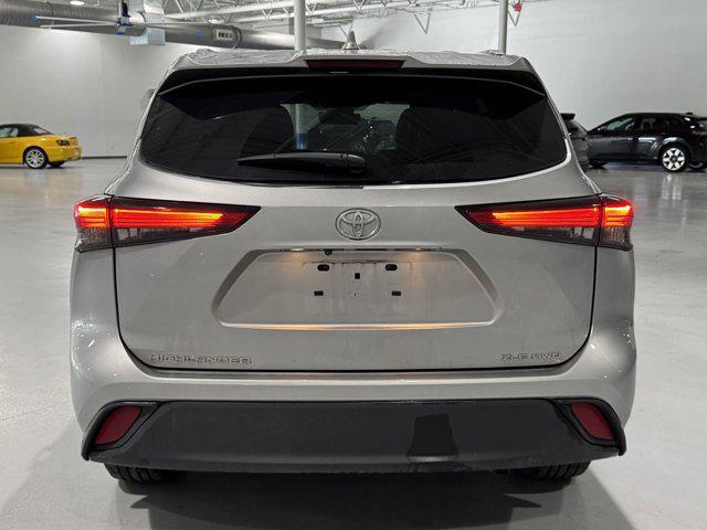 used 2022 Toyota Highlander car, priced at $35,212