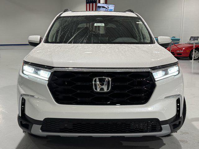 new 2025 Honda Pilot car, priced at $46,905