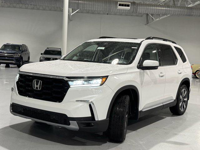 new 2025 Honda Pilot car, priced at $46,905