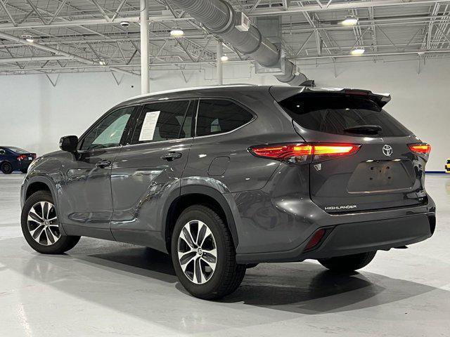 used 2021 Toyota Highlander car, priced at $27,580