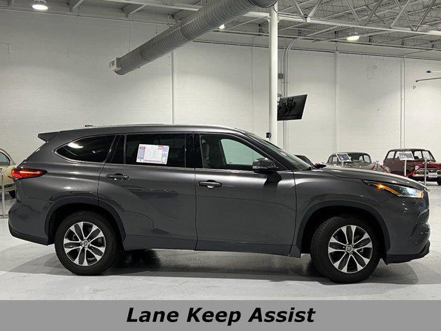 used 2021 Toyota Highlander car, priced at $27,580