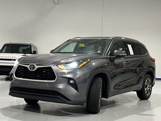 used 2021 Toyota Highlander car, priced at $27,580