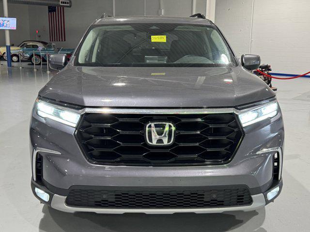 used 2025 Honda Pilot car, priced at $46,214