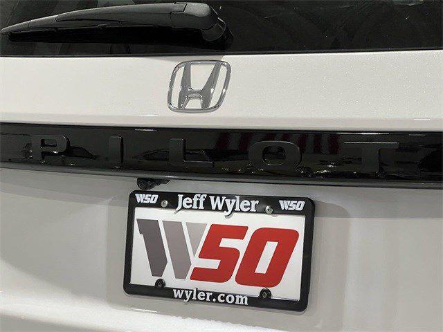 new 2025 Honda Pilot car, priced at $48,587