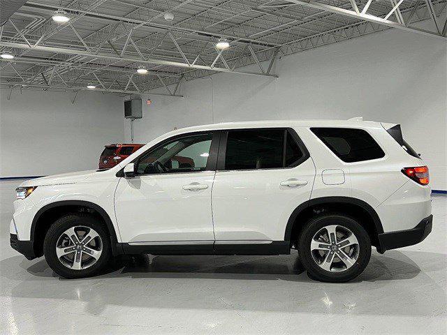 new 2025 Honda Pilot car, priced at $45,576