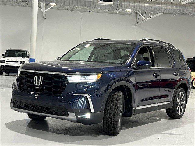 new 2025 Honda Pilot car, priced at $48,998