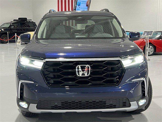 new 2025 Honda Pilot car, priced at $48,998