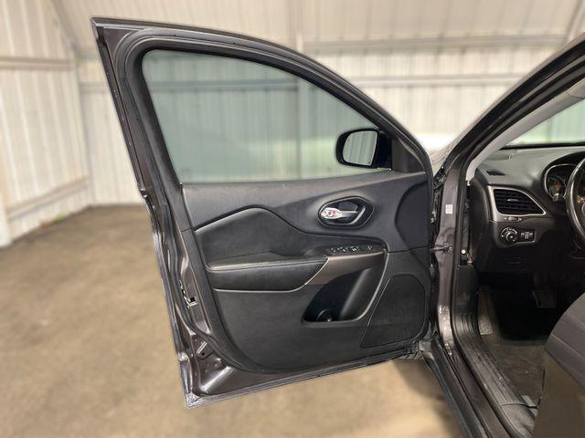 used 2019 Jeep Cherokee car, priced at $17,500