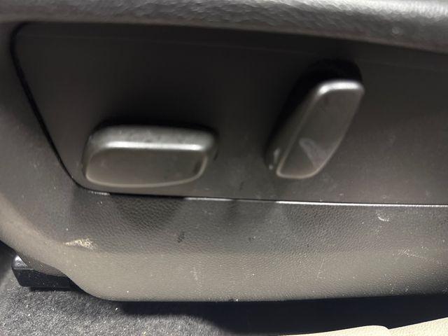 used 2023 Buick Envision car, priced at $22,900