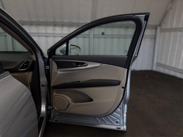used 2019 Lincoln Nautilus car, priced at $20,000