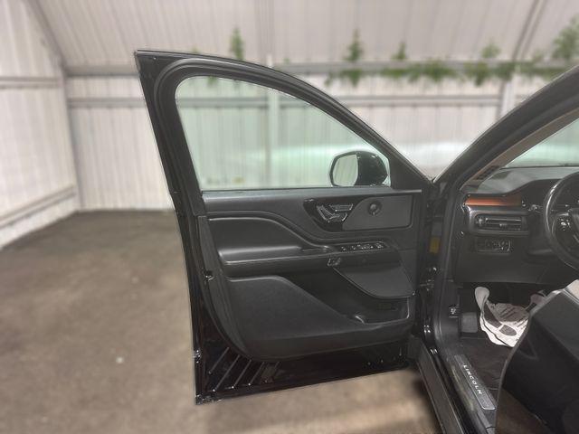 used 2020 Lincoln Aviator car, priced at $33,000