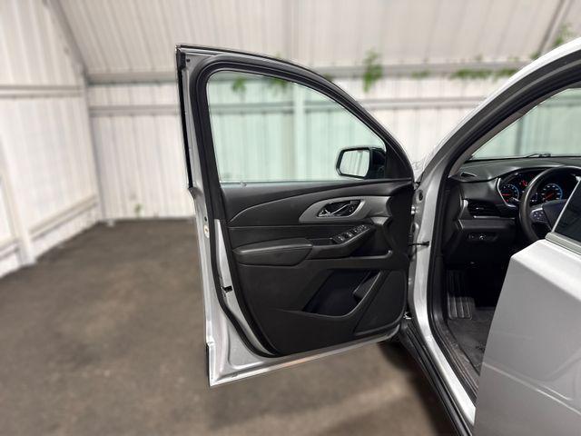 used 2021 Chevrolet Traverse car, priced at $21,500