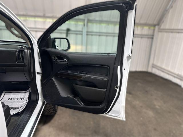 used 2022 GMC Canyon car, priced at $29,000