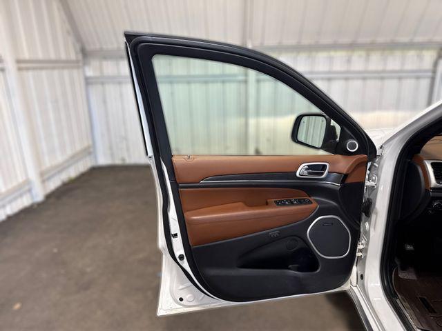 used 2021 Jeep Grand Cherokee car, priced at $34,000